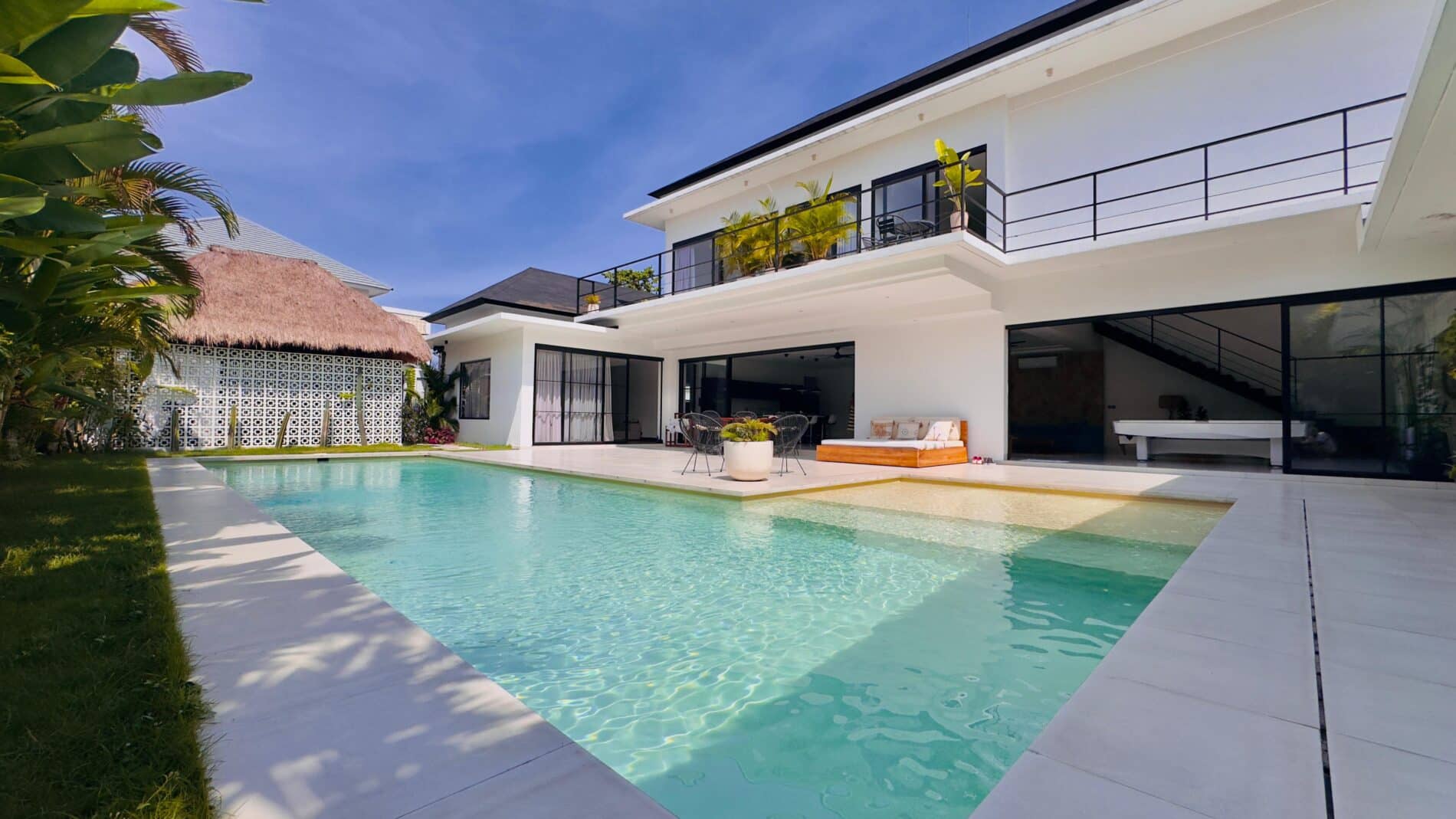 Modern 4 bedrooms villa in Seminyak