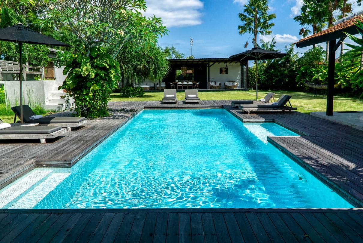 Berawa Villa with Amazing Size of Garden