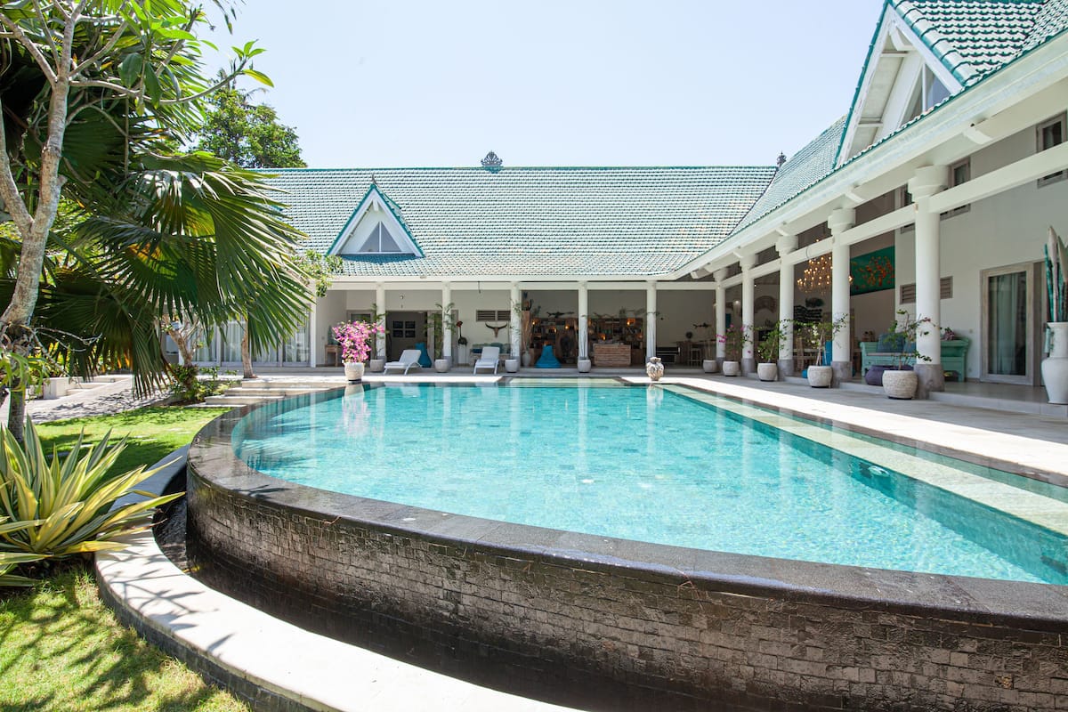 Best investment in Sanur – 3 unit villa in a complex for sale