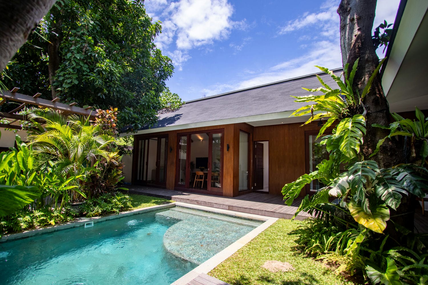 Sanur Beachside Villa – in Compound